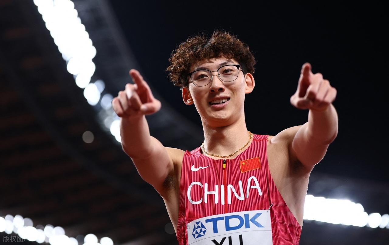 岁瓦妮莎焕,然一新,红唇艳丽,NG体育,NG,Sports,NG体育官网,NG体育官网,NG体育下载,NG体育APP